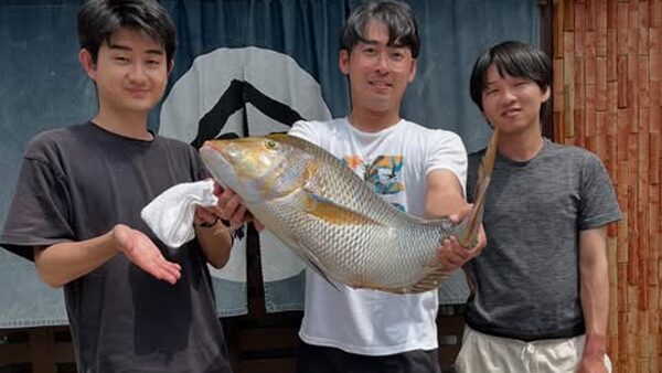 式根島1泊弾丸釣行でタマン80cm！6.5kg