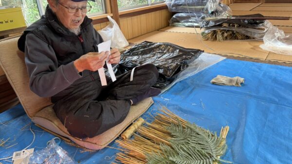 式根島の伝統的な正月飾り～1ヶ月以上かかる制作過程を追う