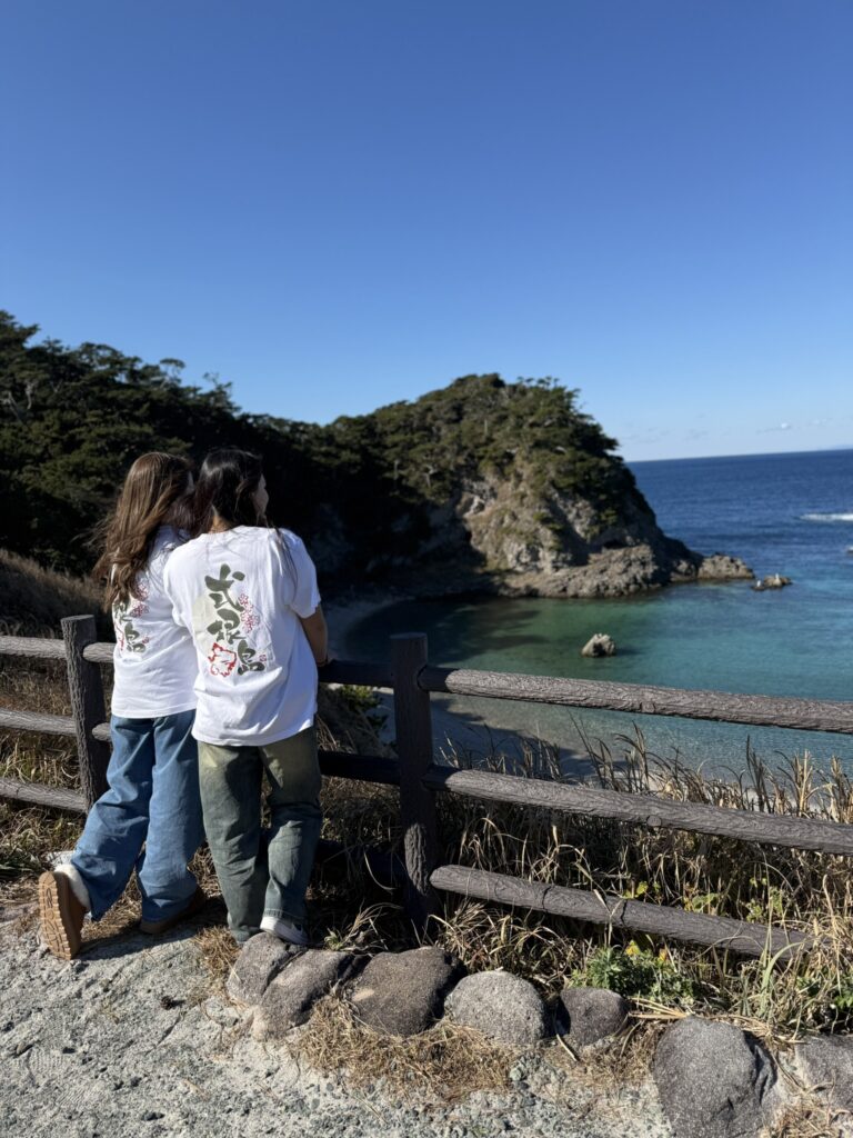 泊海水浴場で記念撮影