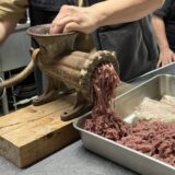 【式根島の郷土料理】ふわっふわ！島内最長老のバァに教わる伝統食「たたき」