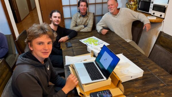 フランスやオーストラリアから来日し式根島に長期滞在して釣り満喫！