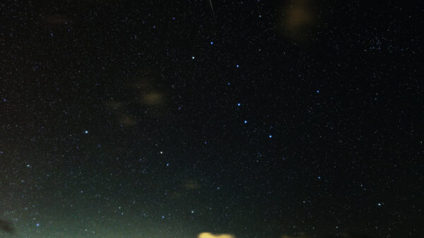 流れ星と北斗七星