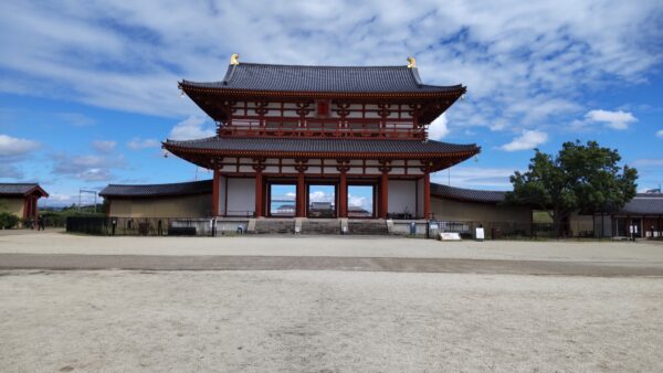 平城京に馳せ参ず